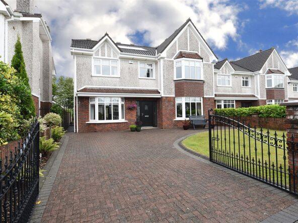 12 Monswood, Clarke's Hill, Rochestown, Co. Cork