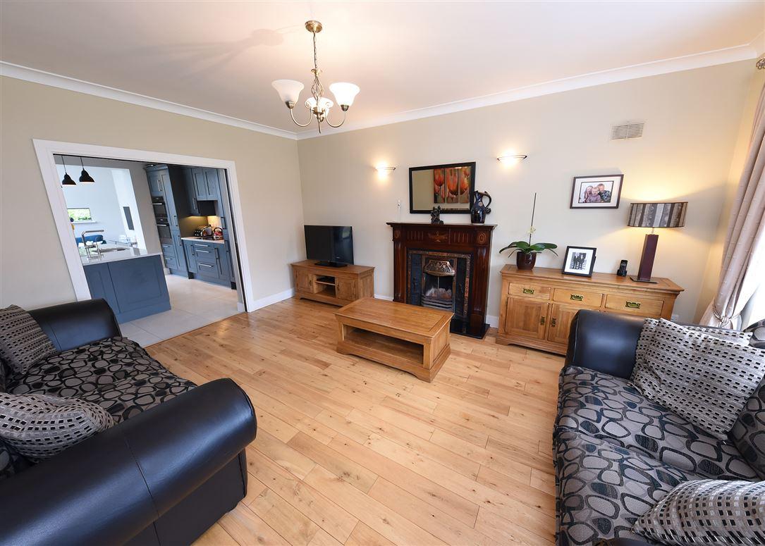 12 Monswood, Clarke’s Hill, Rochestown, Co. Cork