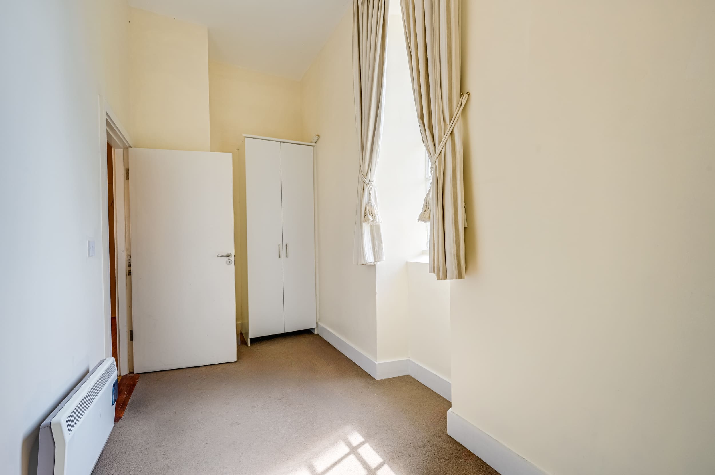 08.17 Apartment 108, Atkins Hall, Lee Road Stokes H Pix Prints 13