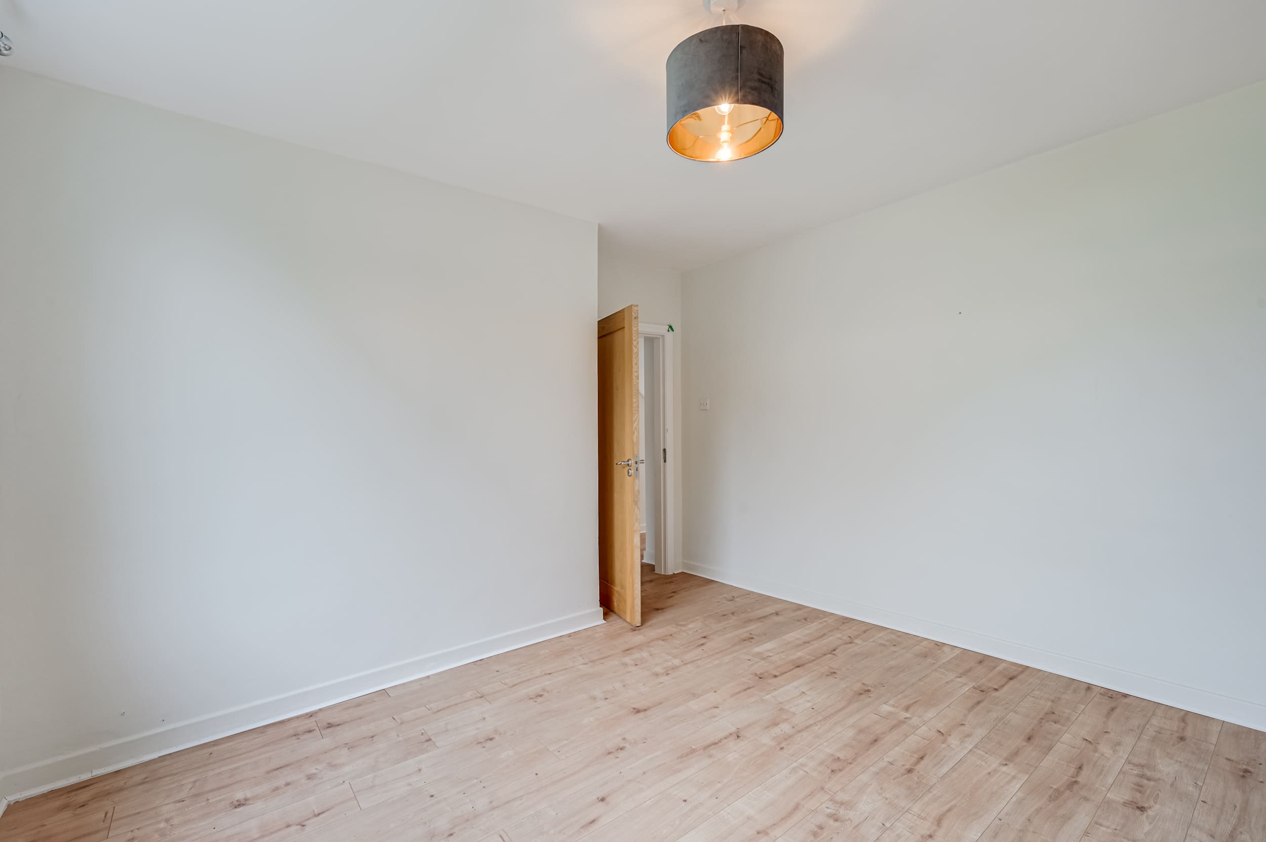 08.17 48 Riverview Estate, Glasheen Stokes H Pix Prints 05 Copy