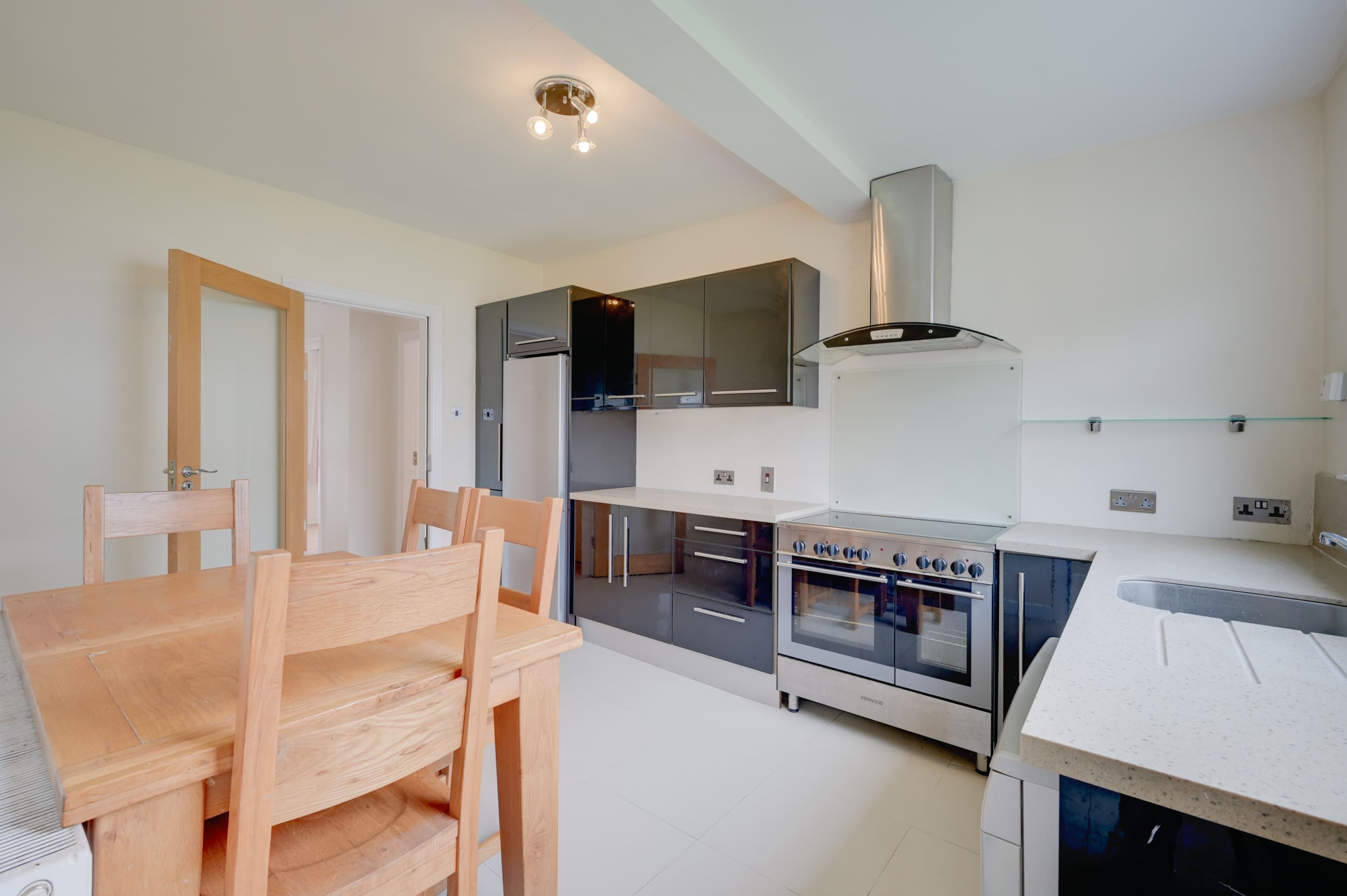 08.17 48 Riverview Estate, Glasheen Stokes H Pix Prints 07