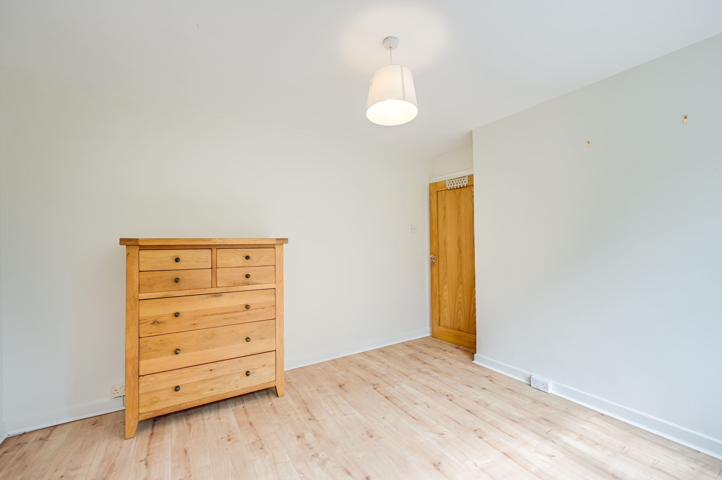 08.17 48 Riverview Estate, Glasheen Stokes H Pix Prints 17 Copy