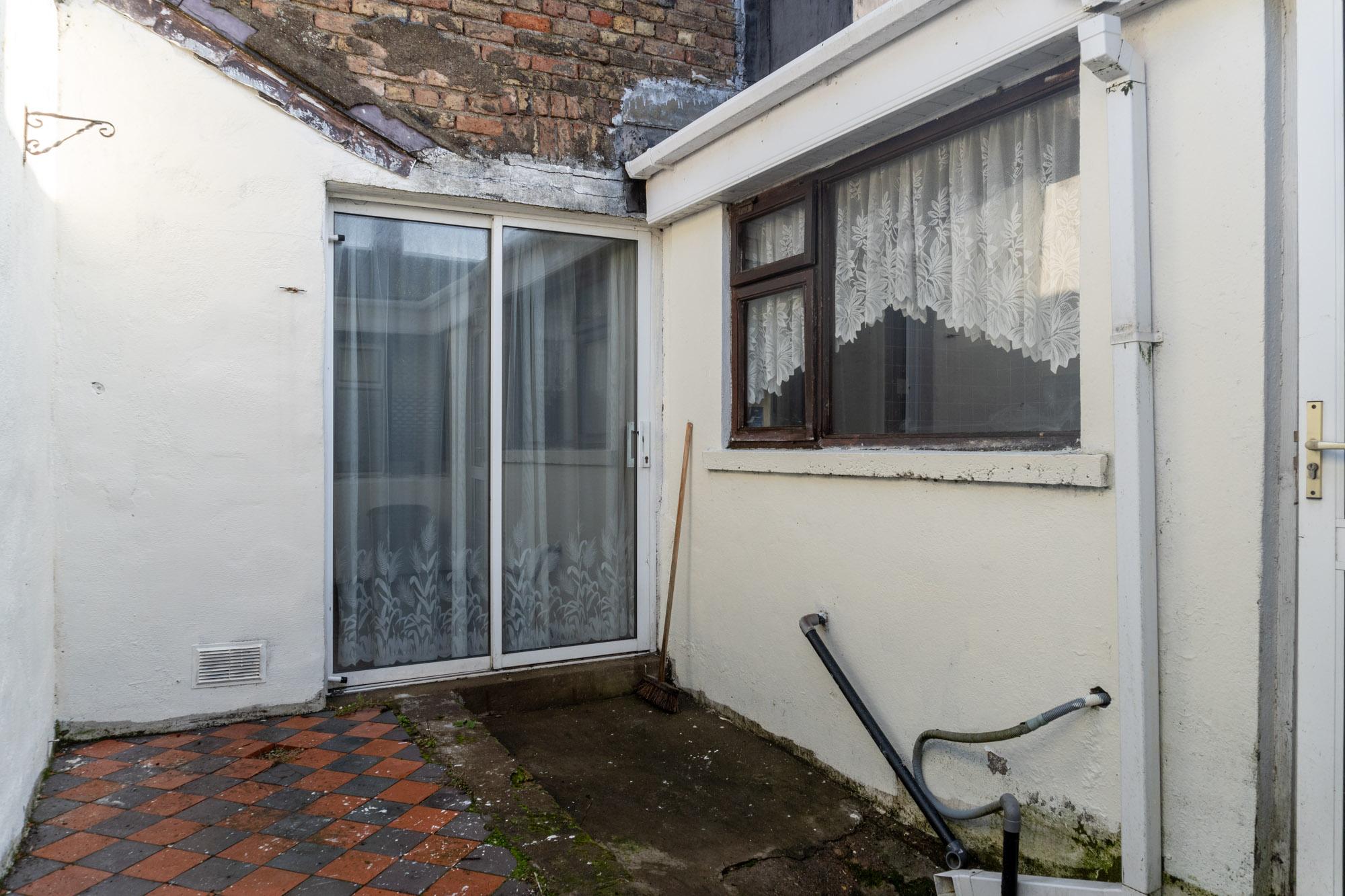 15 28 Tower St Stokes 15