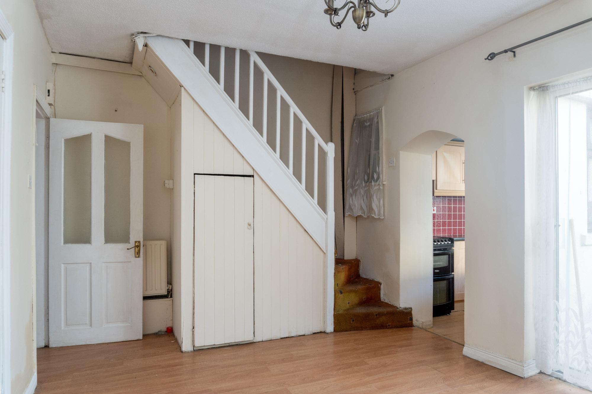 16 28 Tower St Stokes 16