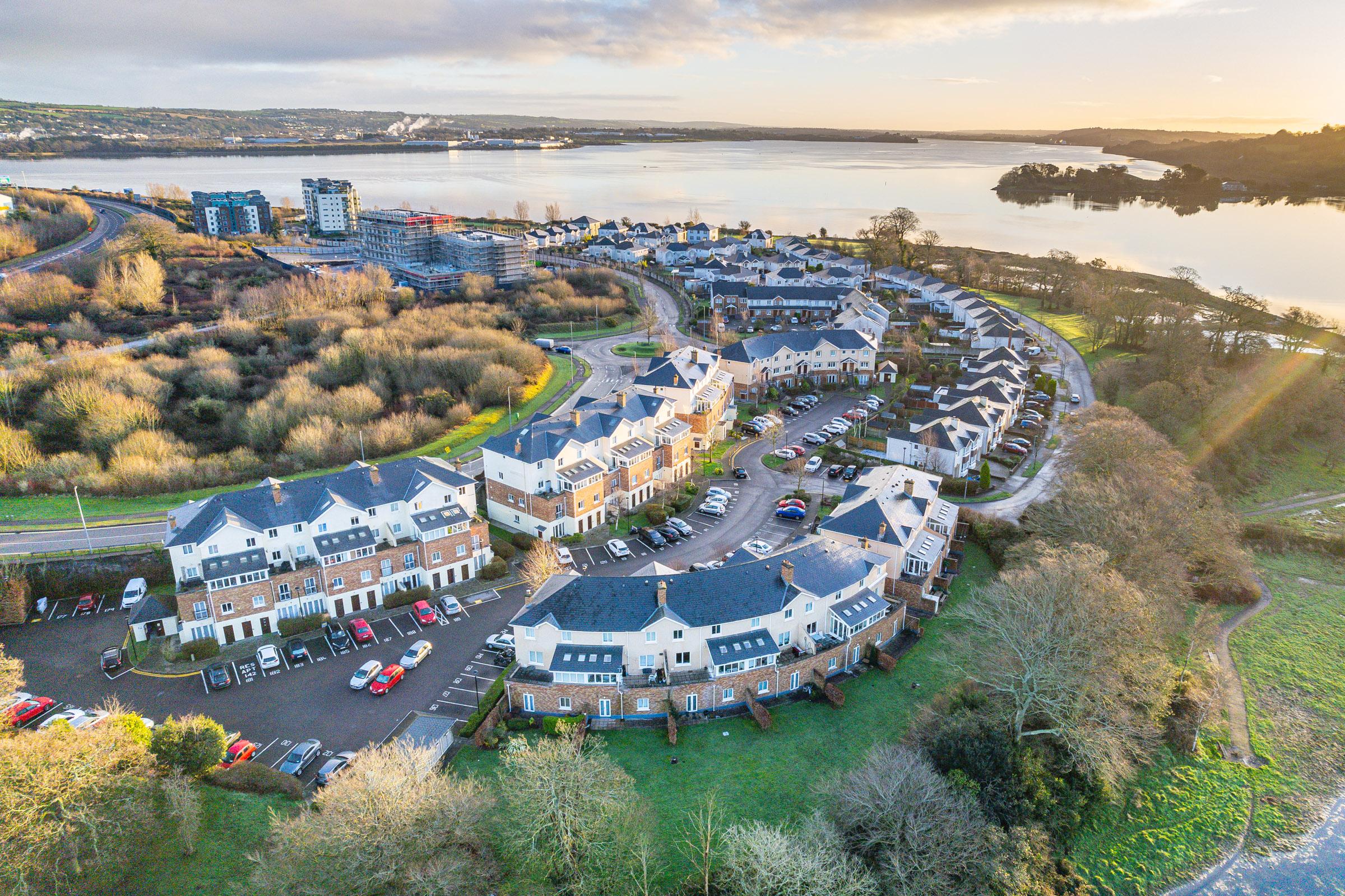 02.12 118 The Heaven, Jacobs Island Stokes H Pix Web 03