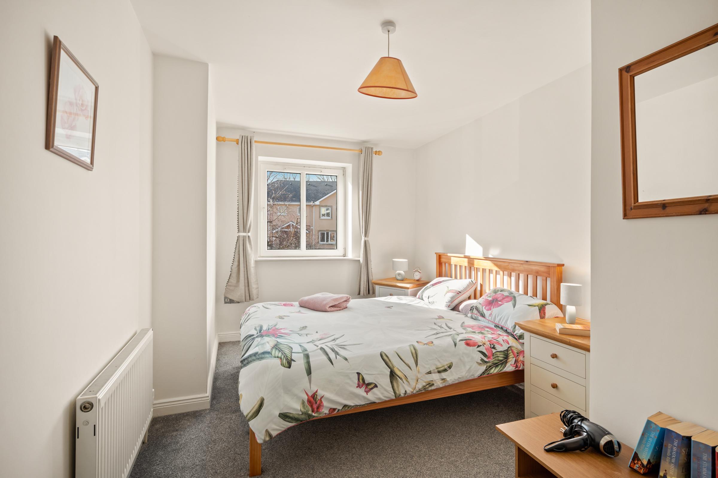 02.12 118 The Heaven, Jacobs Island Stokes H Pix Web 09