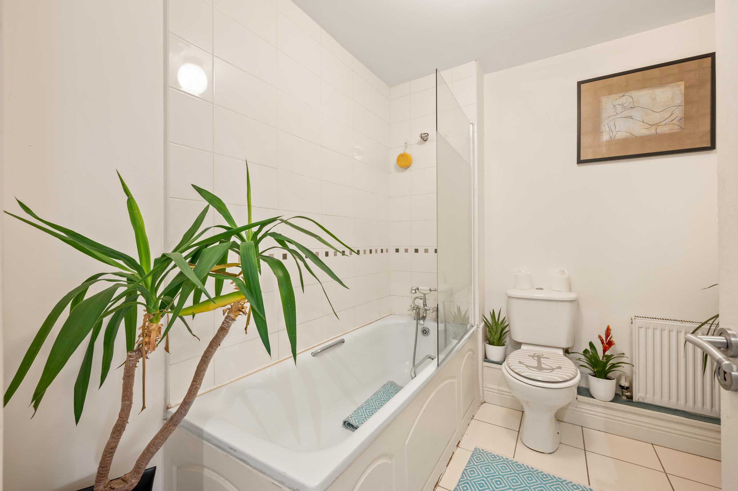 02.12 118 The Heaven, Jacobs Island Stokes H Pix Web 13