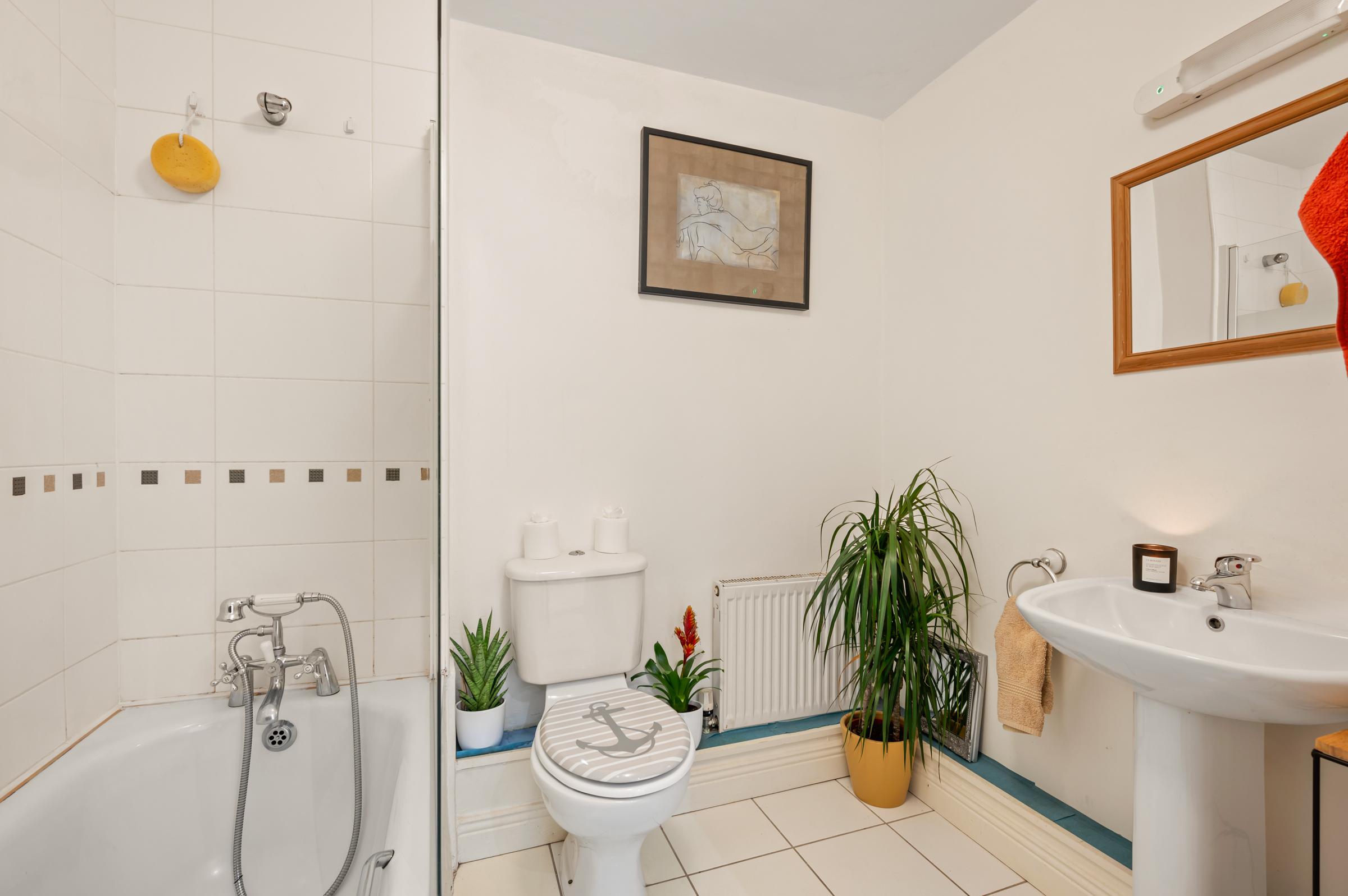 02.12 118 The Heaven, Jacobs Island Stokes H Pix Web 14