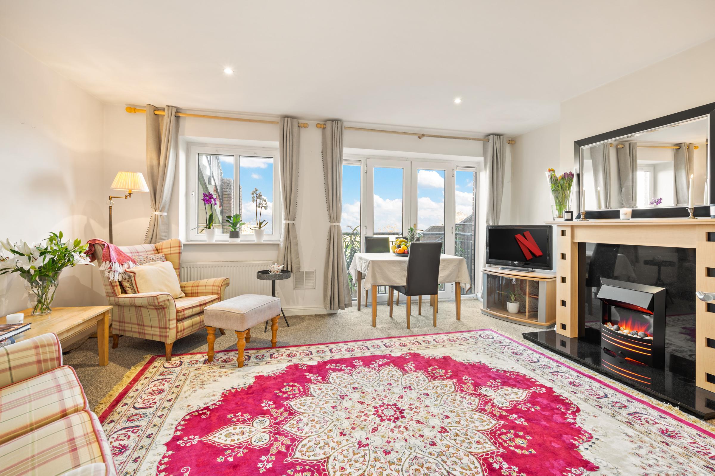 02.12 118 The Heaven, Jacobs Island Stokes H Pix Web 15