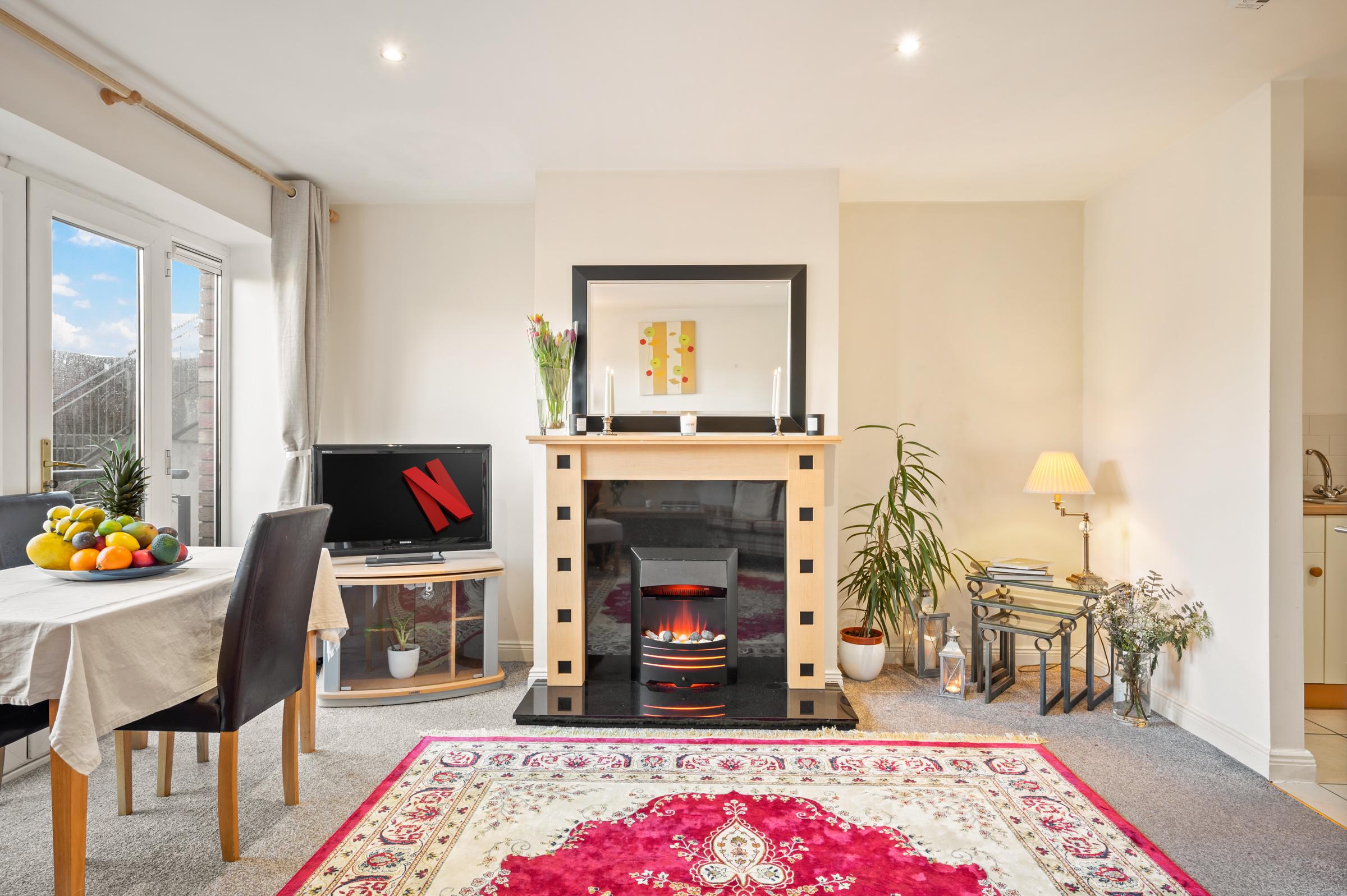 02.12 118 The Heaven, Jacobs Island Stokes H Pix Web 16