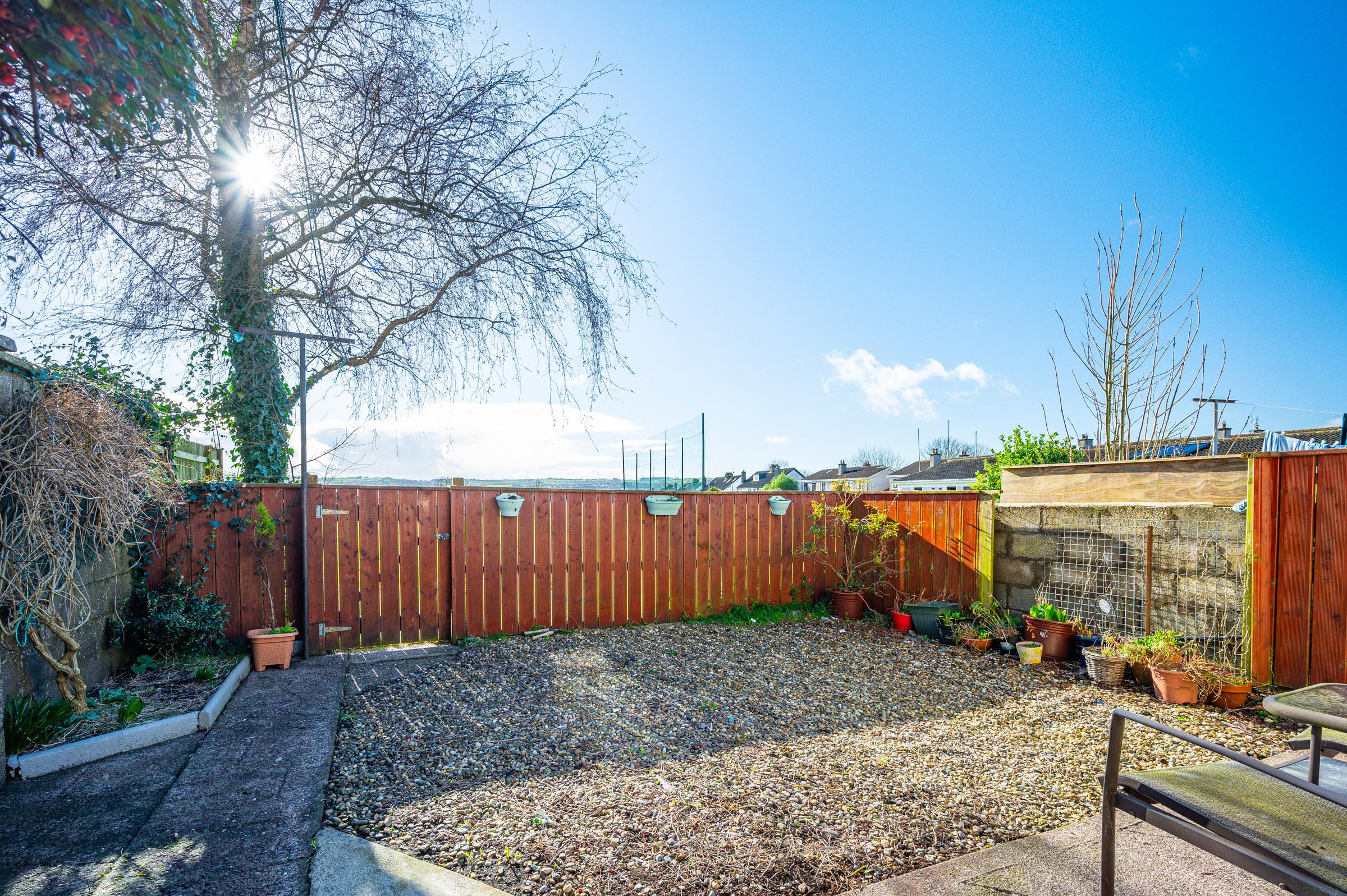 02.12 Ivyclad, Ballinlough Road Stokes H Pix Web 01