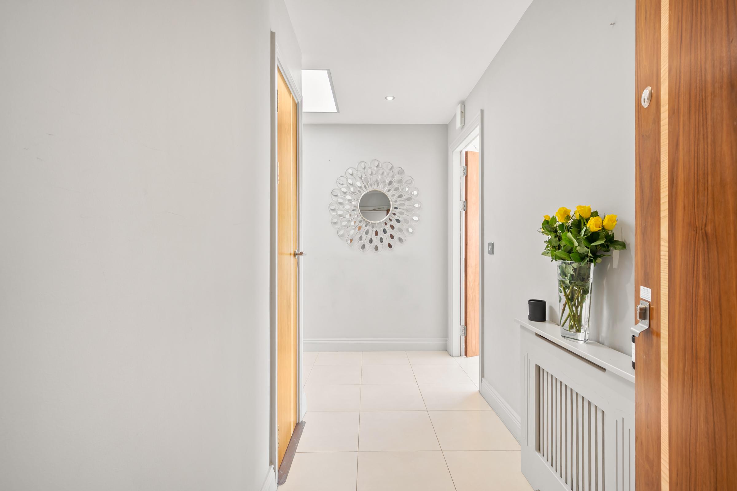 04.09 652 The Kingfisher, The Sanctuary, Jacob's Island, Mahon, Cork Stokes H Pix Web 02