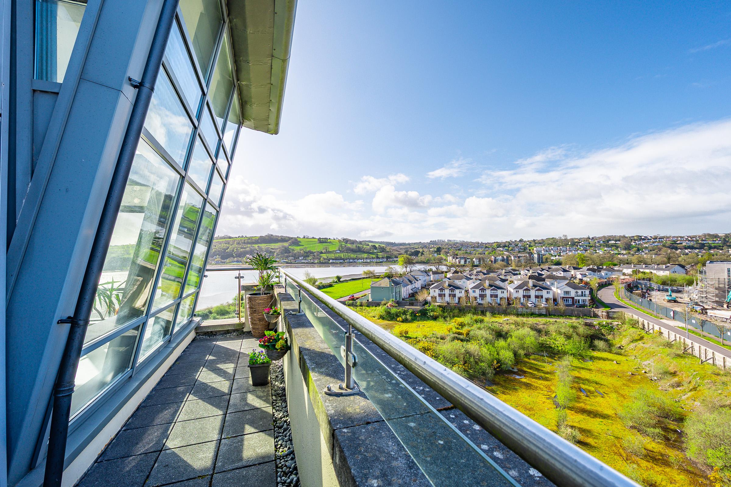04.09 652 The Kingfisher, The Sanctuary, Jacob's Island, Mahon, Cork Stokes H Pix Web 22