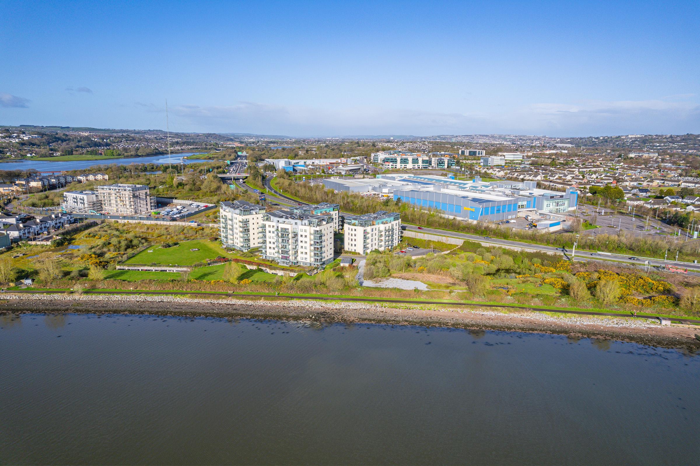 04.09 652 The Kingfisher, The Sanctuary, Jacob's Island, Mahon, Cork Stokes H Pix Web 25