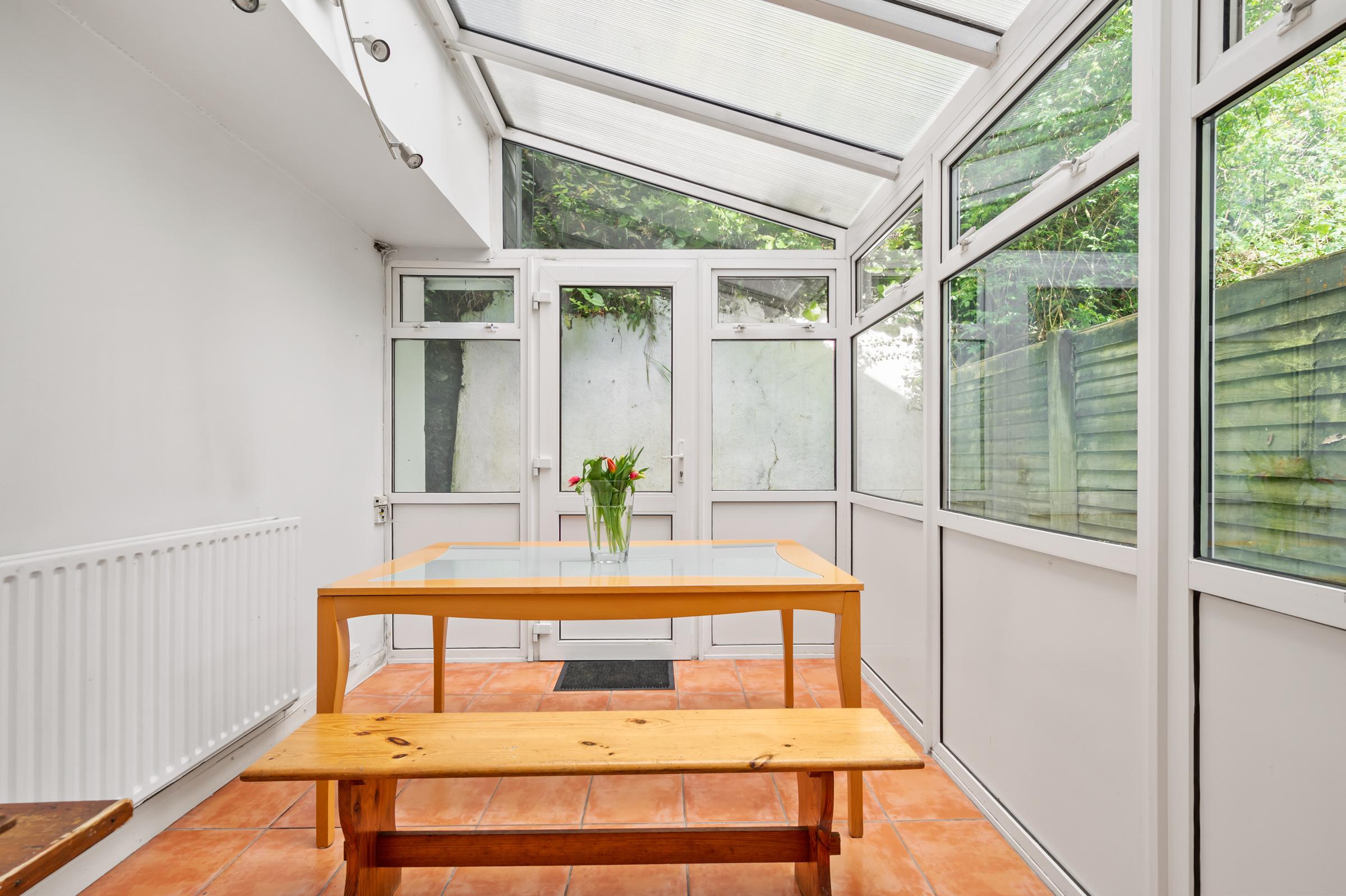 04.09 Albert Cottage, Strand Road, Monkstown, Cork Stokes H Pix Web 23