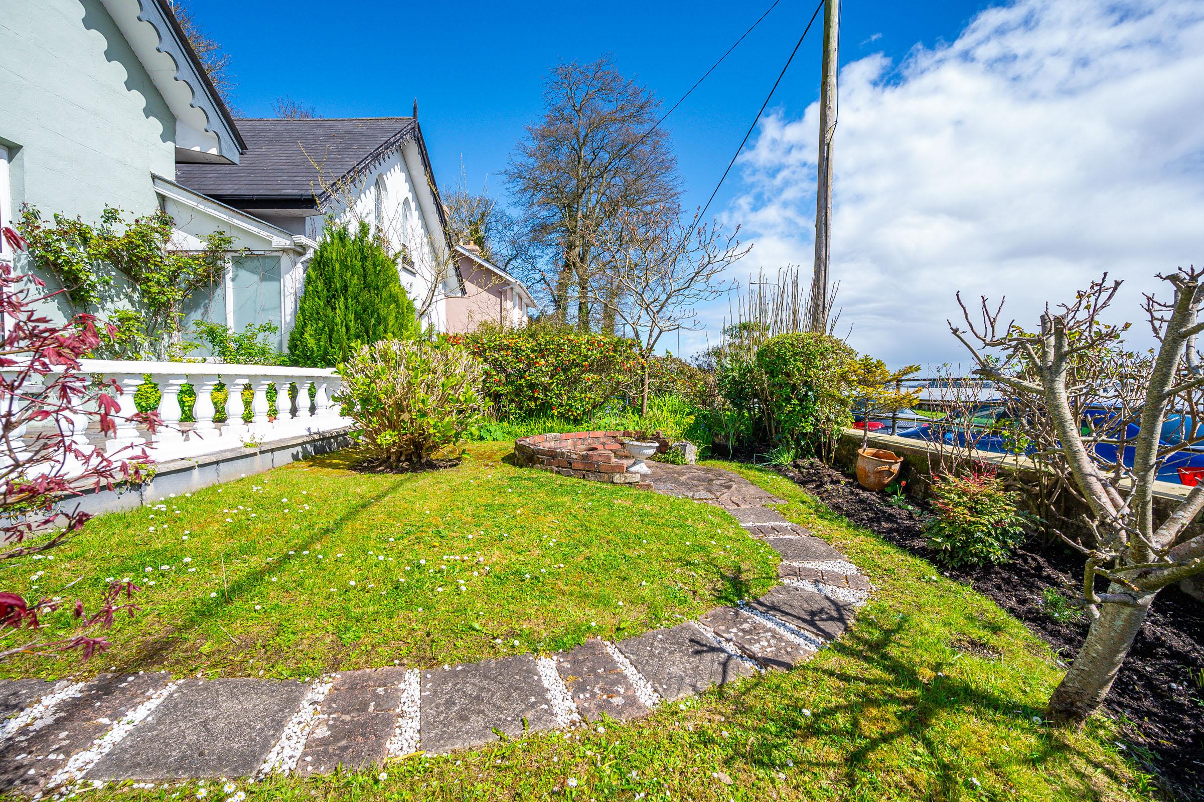 04.09 Albert Cottage, Strand Road, Monkstown, Cork Stokes H Pix Web 27