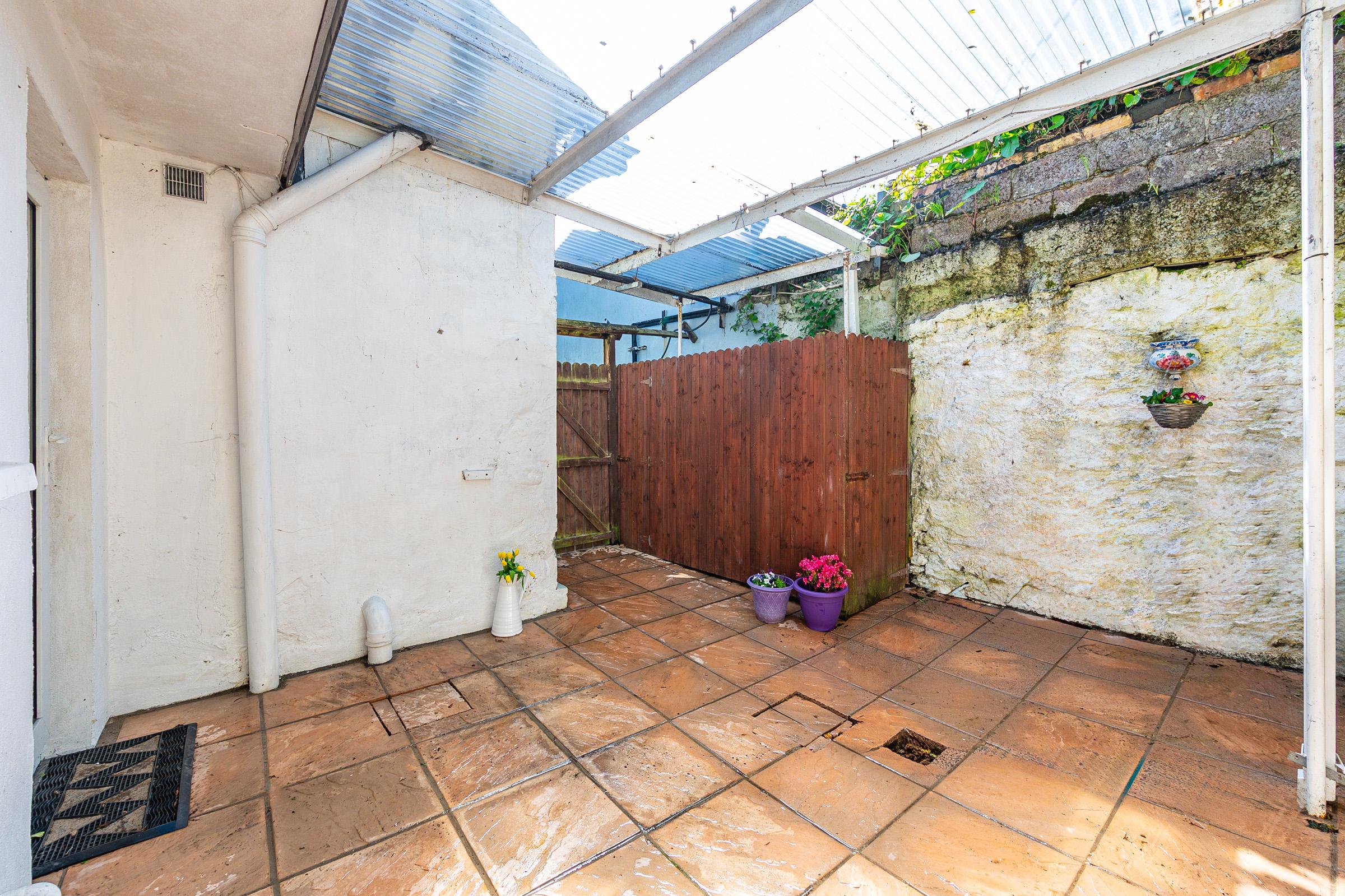 04.09 Albert Cottage, Strand Road, Monkstown, Cork Stokes H Pix Web 31