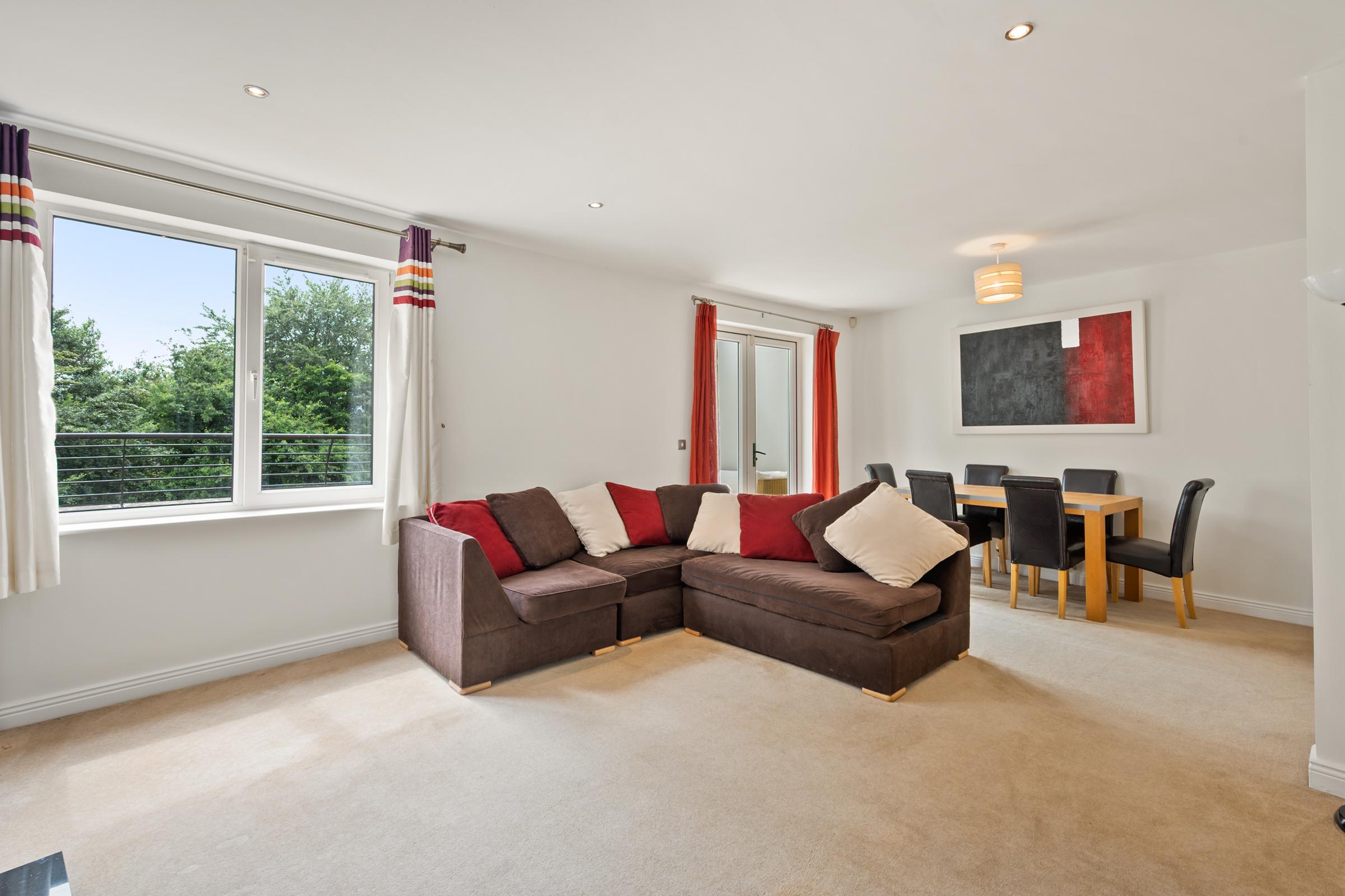 06.11 148 The Haven, Jacobs Island Stokes H Pix Web 08