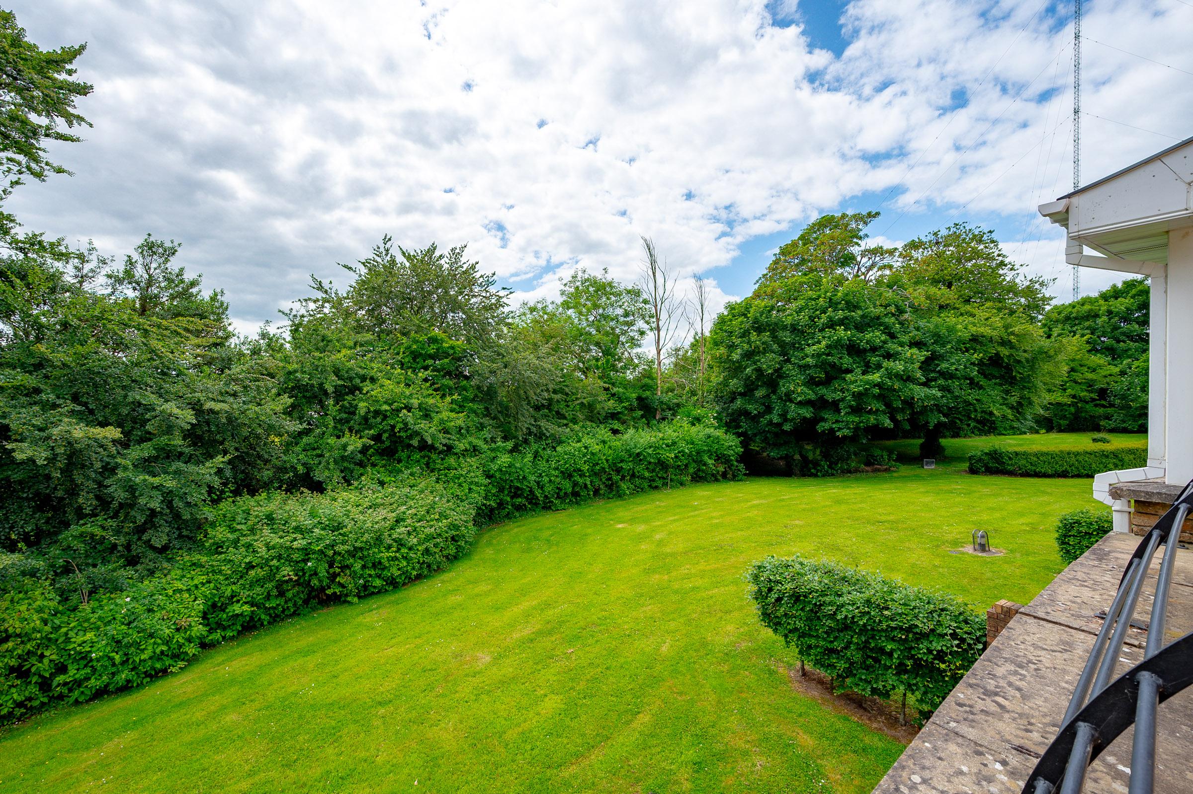 06.11 148 The Haven, Jacobs Island Stokes H Pix Web 11