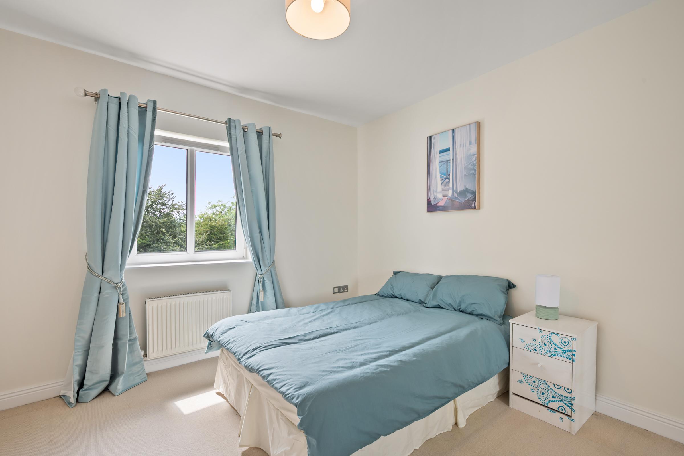 06.11 148 The Haven, Jacobs Island Stokes H Pix Web 13