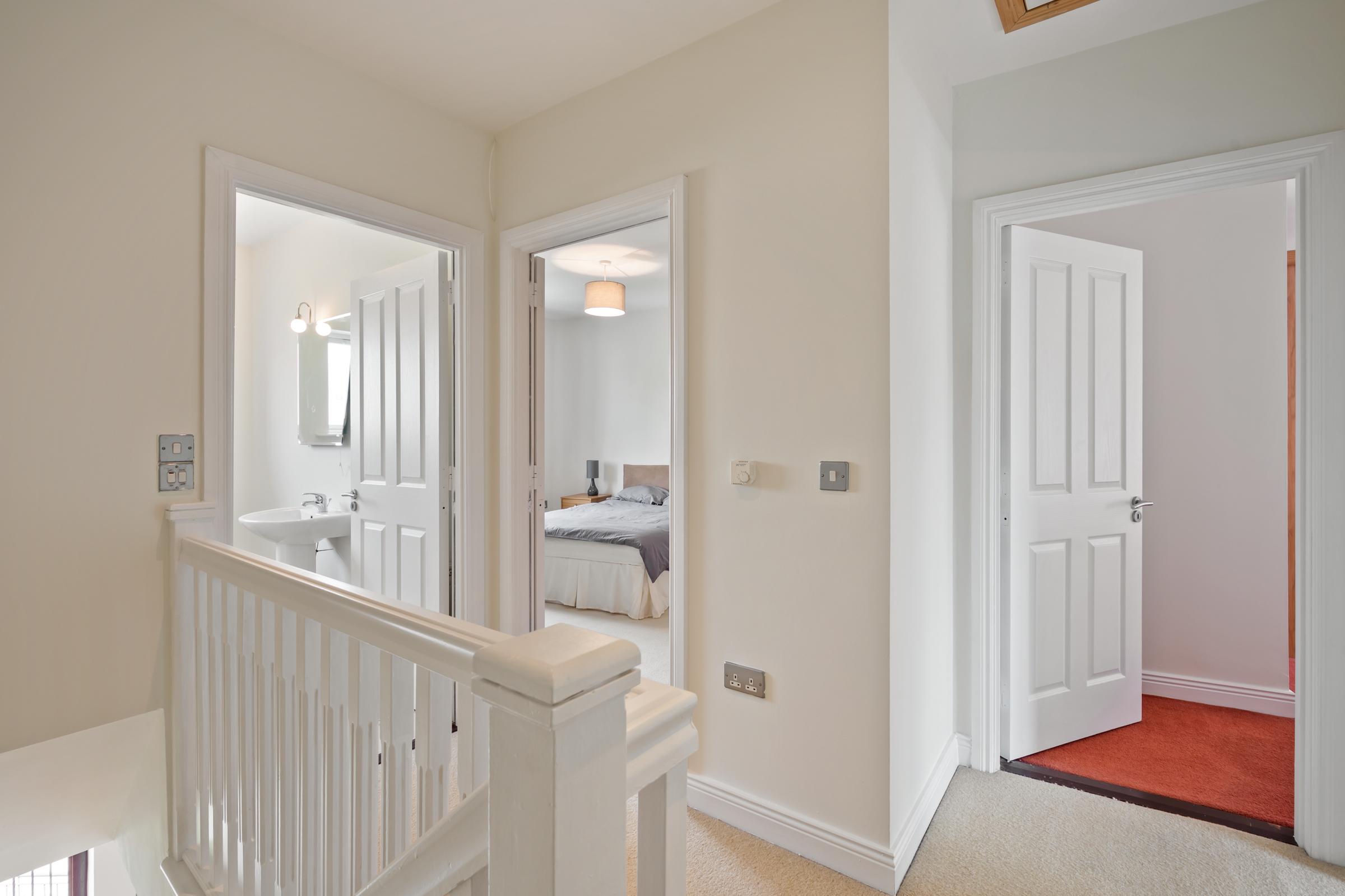 06.11 148 The Haven, Jacobs Island Stokes H Pix Web 17