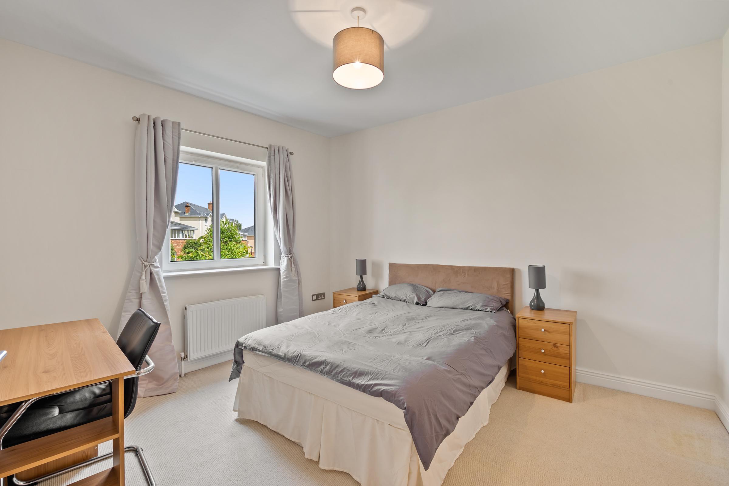 06.11 148 The Haven, Jacobs Island Stokes H Pix Web 18