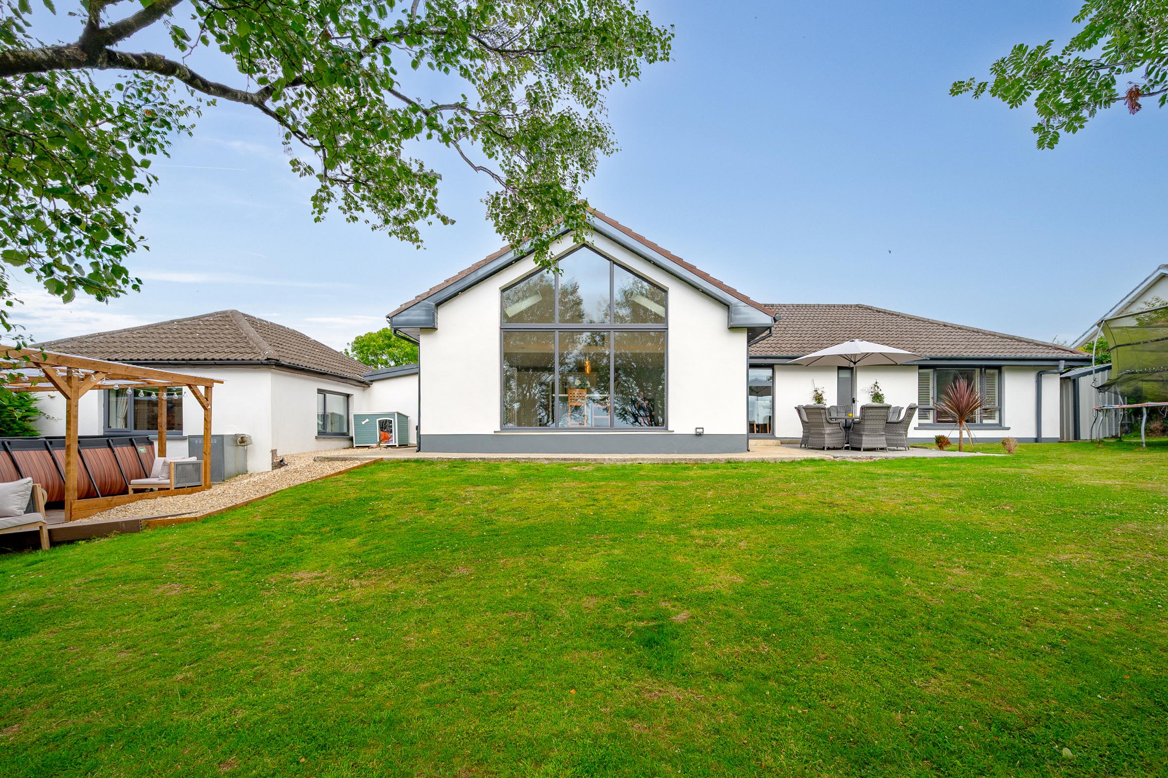 07.04 Coolatooder, Ballinhassig, Co. Cork Stokes H Pix Web 05