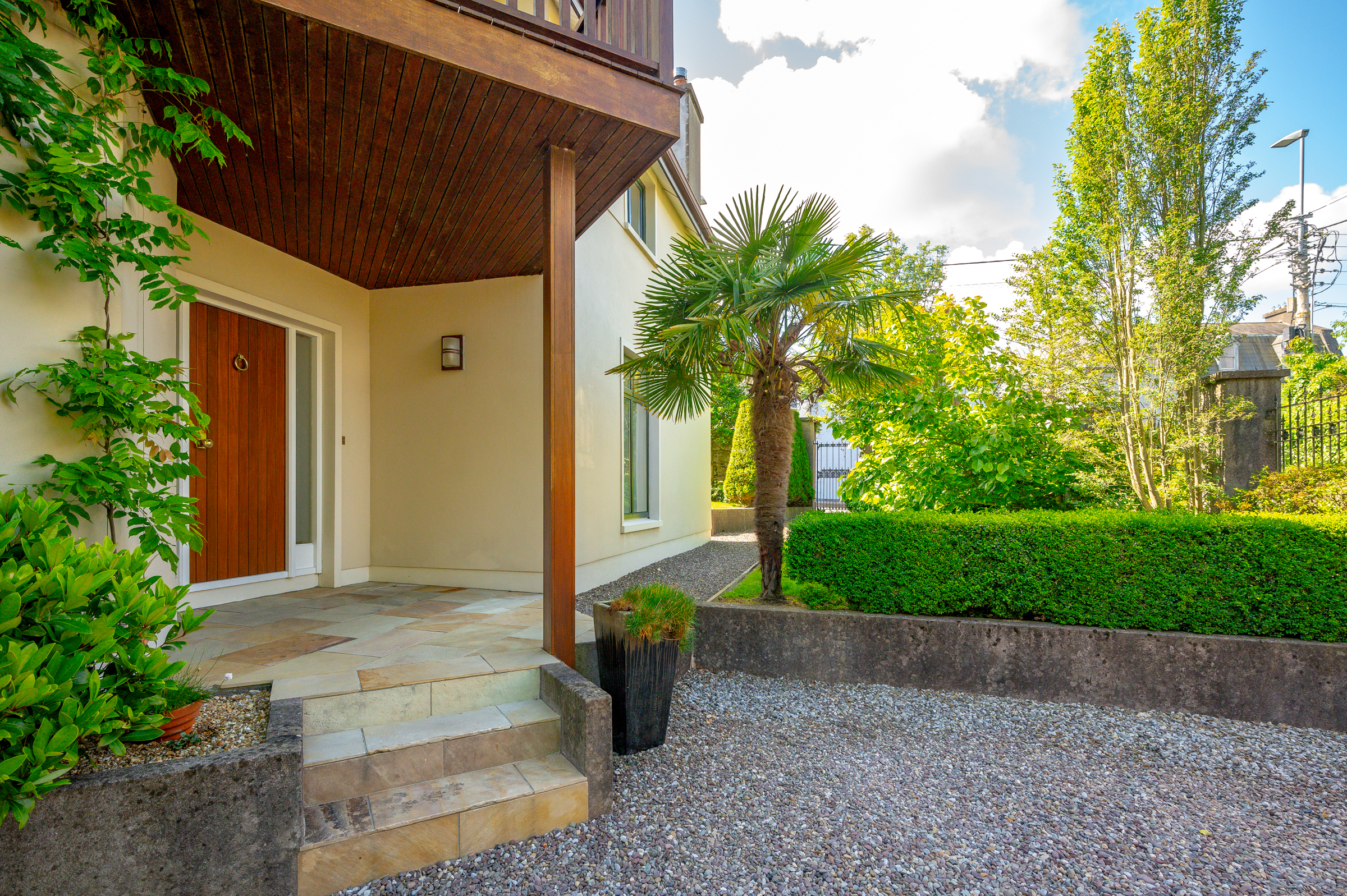 06.06 Sunnyside House 1, Barringtons Avenue, Blackrock Stokes H Pix Web 10