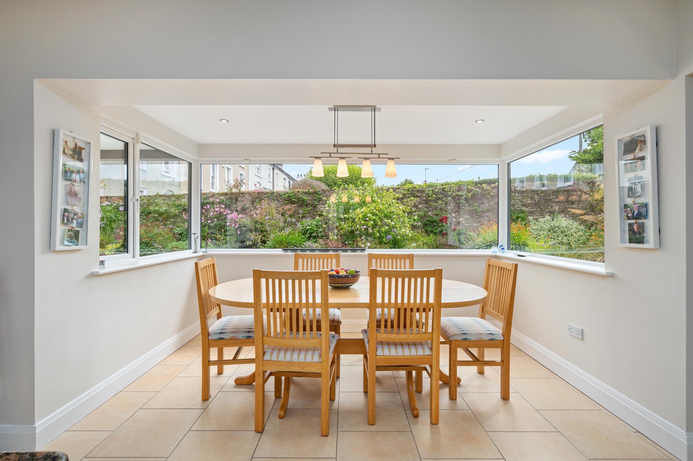 06.06 Sunnyside House 1, Barringtons Avenue, Blackrock Stokes H Pix Web 40