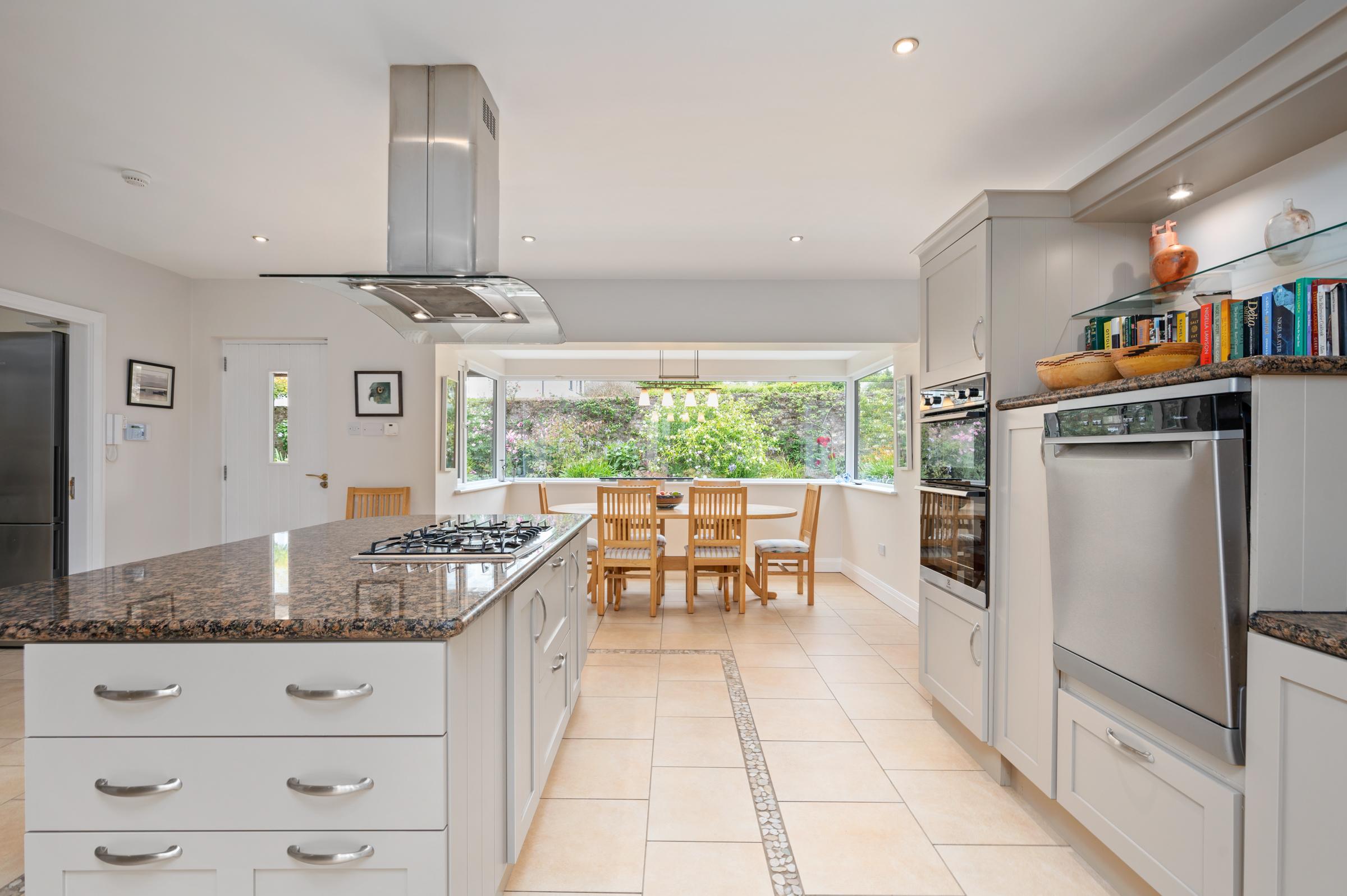 06.06 Sunnyside House 1, Barringtons Avenue, Blackrock Stokes H Pix Web 42