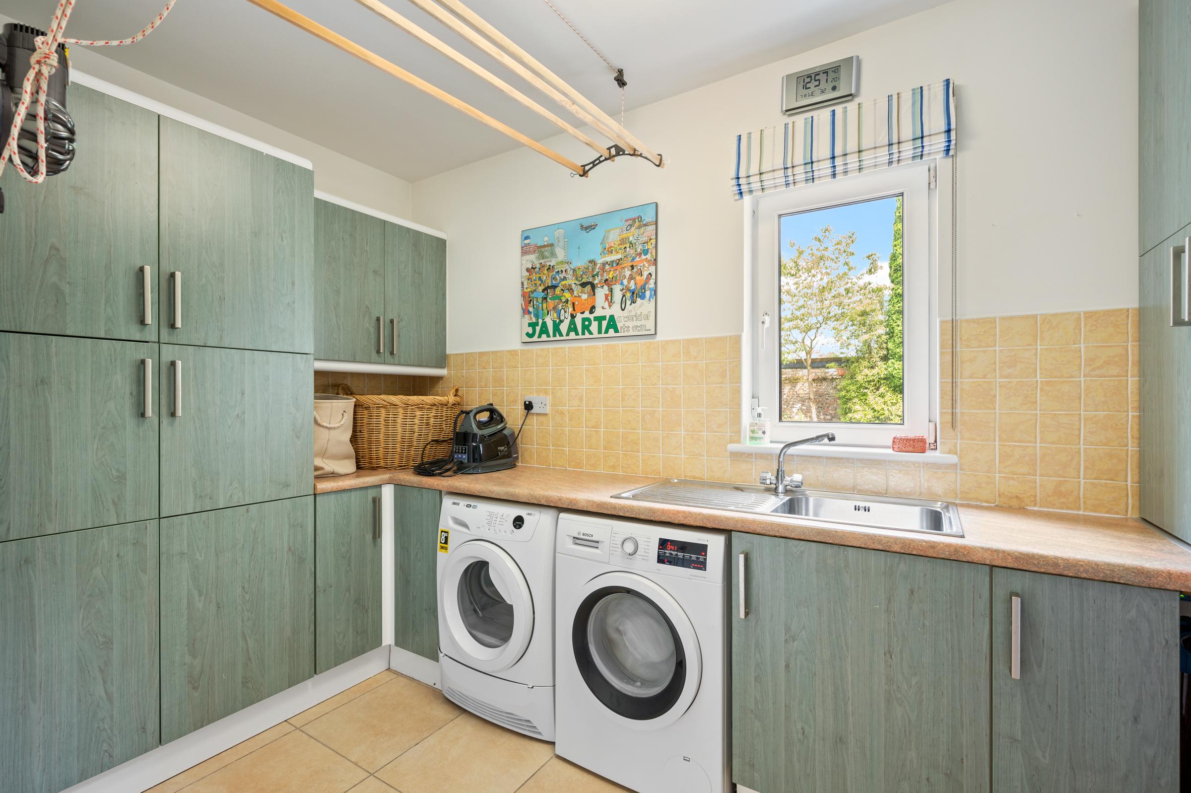 06.06 Sunnyside House 1, Barringtons Avenue, Blackrock Stokes H Pix Web 45