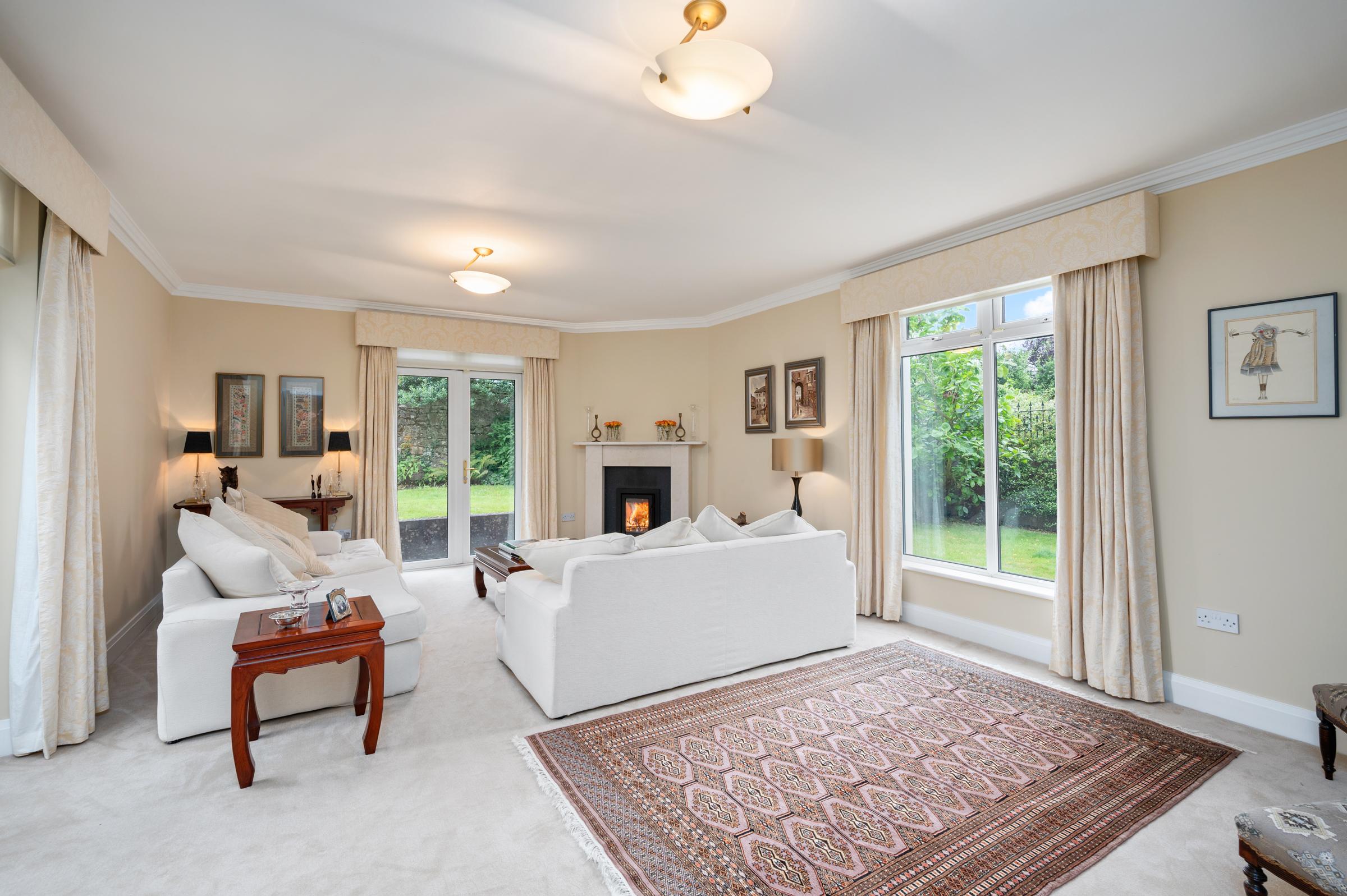 06.06 Sunnyside House 1, Barringtons Avenue, Blackrock Stokes H Pix Web 62