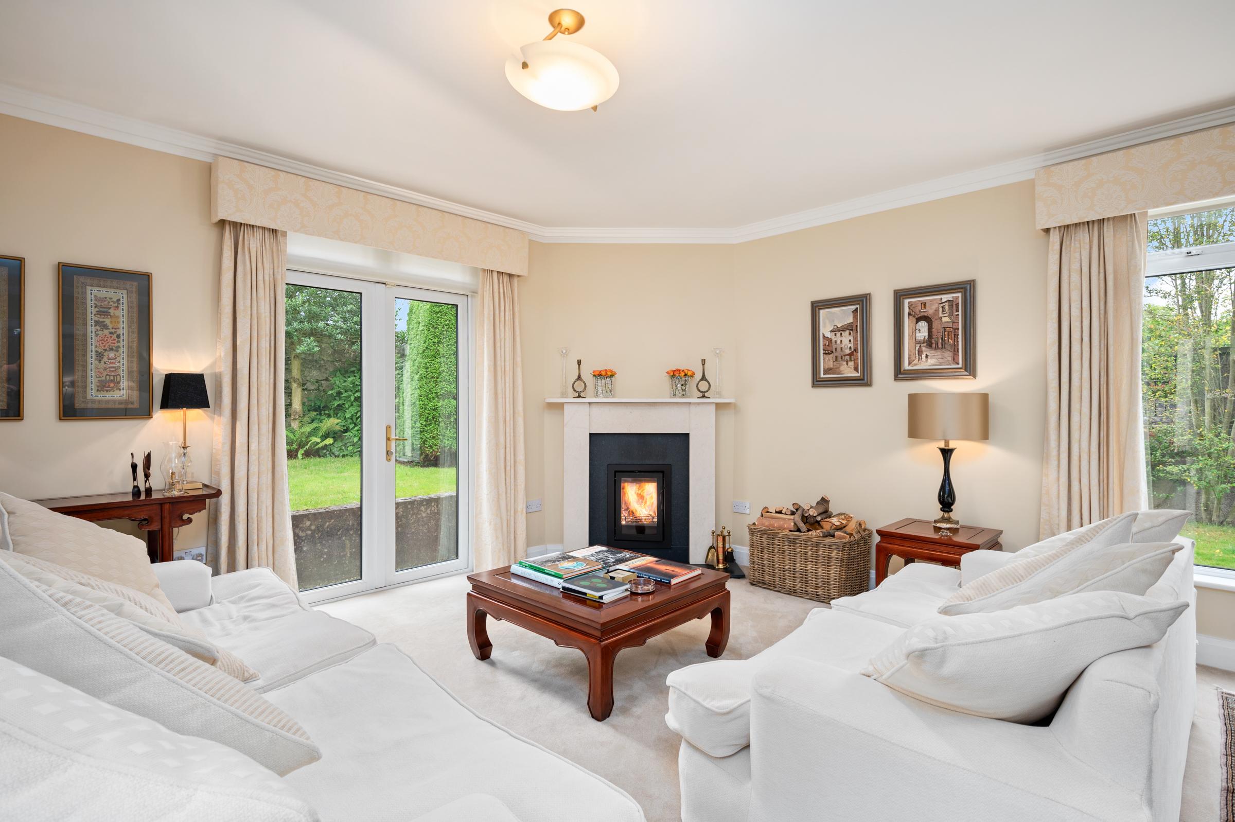 06.06 Sunnyside House 1, Barringtons Avenue, Blackrock Stokes H Pix Web 63