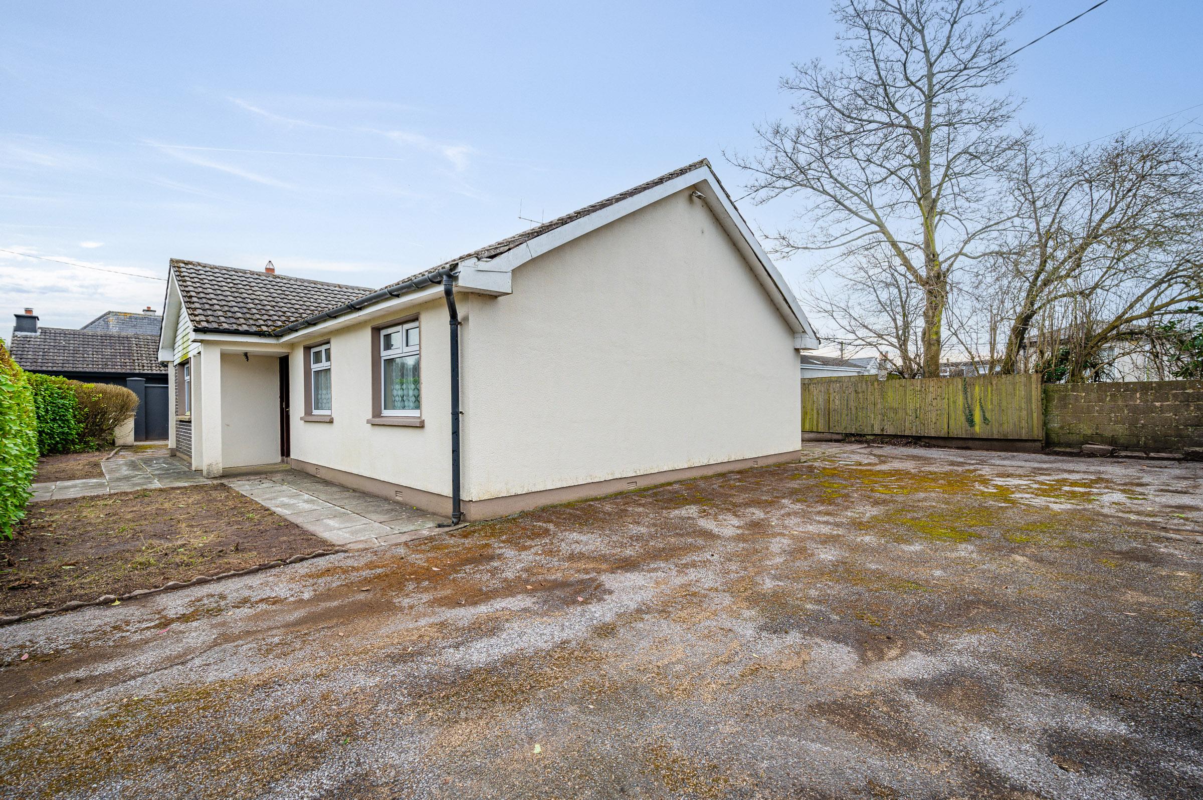 02.08 Parkview, The Pond Bank, Church Street, Douglas, Cork City, Co. Cork Stokes H Pix Web 09