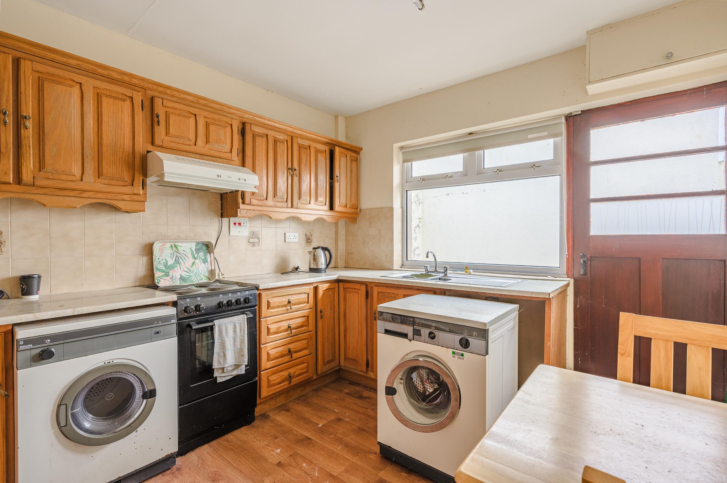 02.08 Parkview, The Pond Bank, Church Street, Douglas, Cork City, Co. Cork Stokes H Pix Web 27