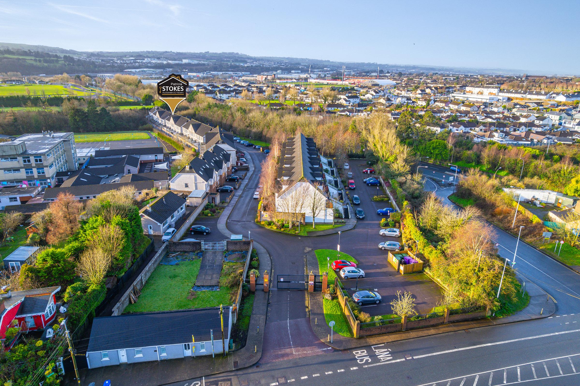 02.19 37 Lios Na Greine, South Douglas Road, Cork City, Co. Cork Stokes H Pix Web 05