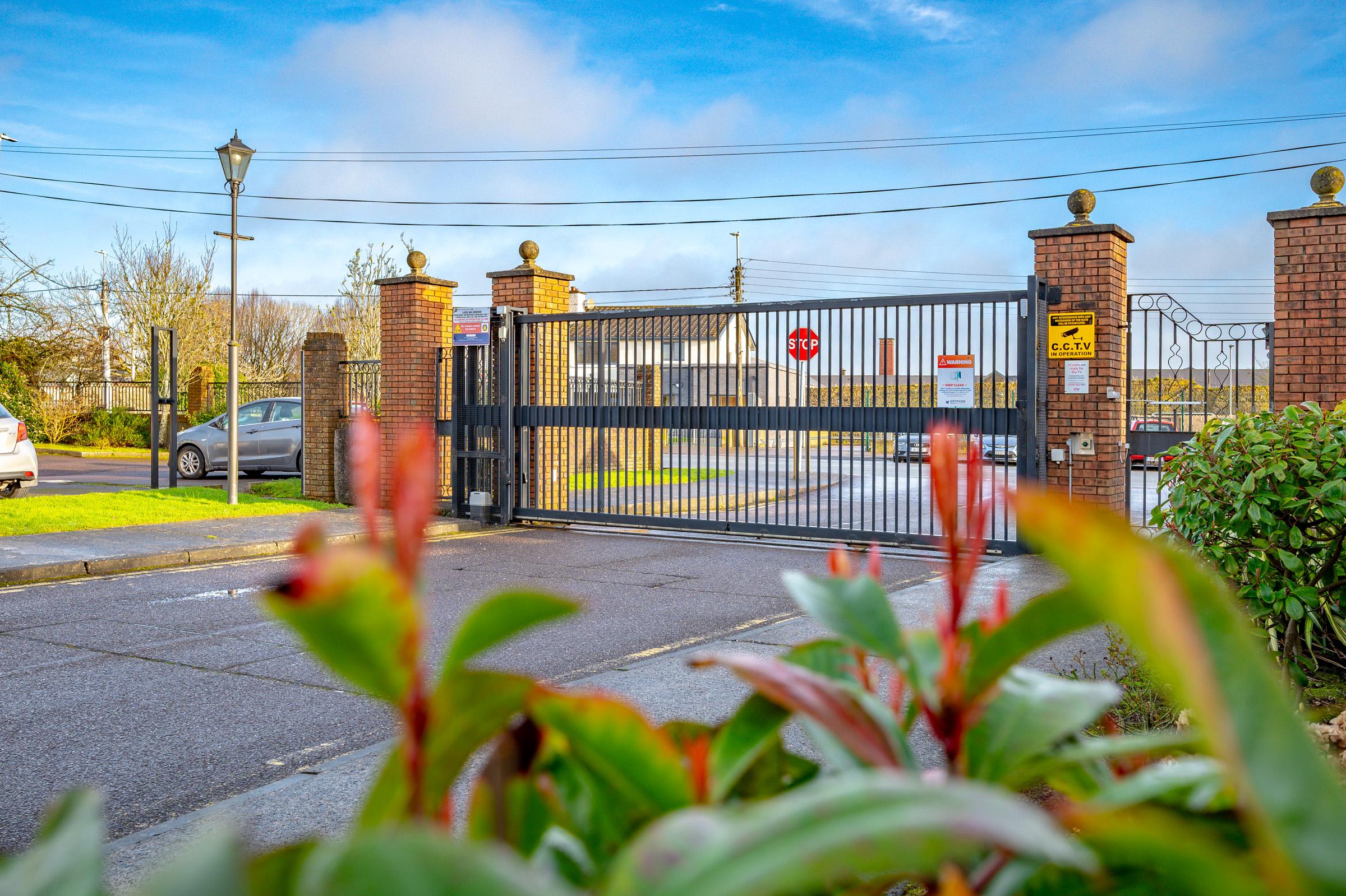 02.19 37 Lios Na Greine, South Douglas Road, Cork City, Co. Cork Stokes H Pix Web 12