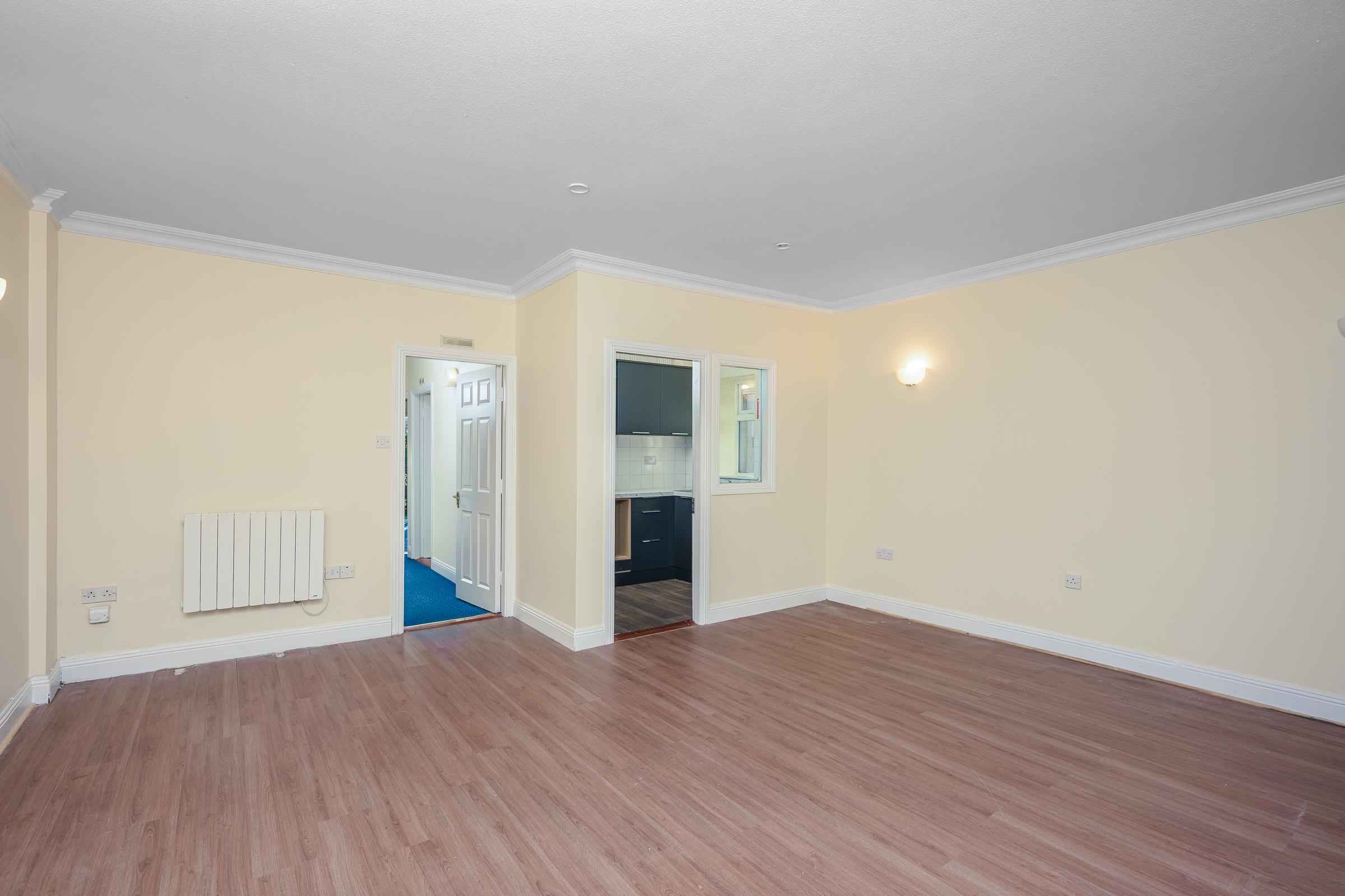 02.19 37 Lios Na Greine, South Douglas Road, Cork City, Co. Cork Stokes H Pix Web 14