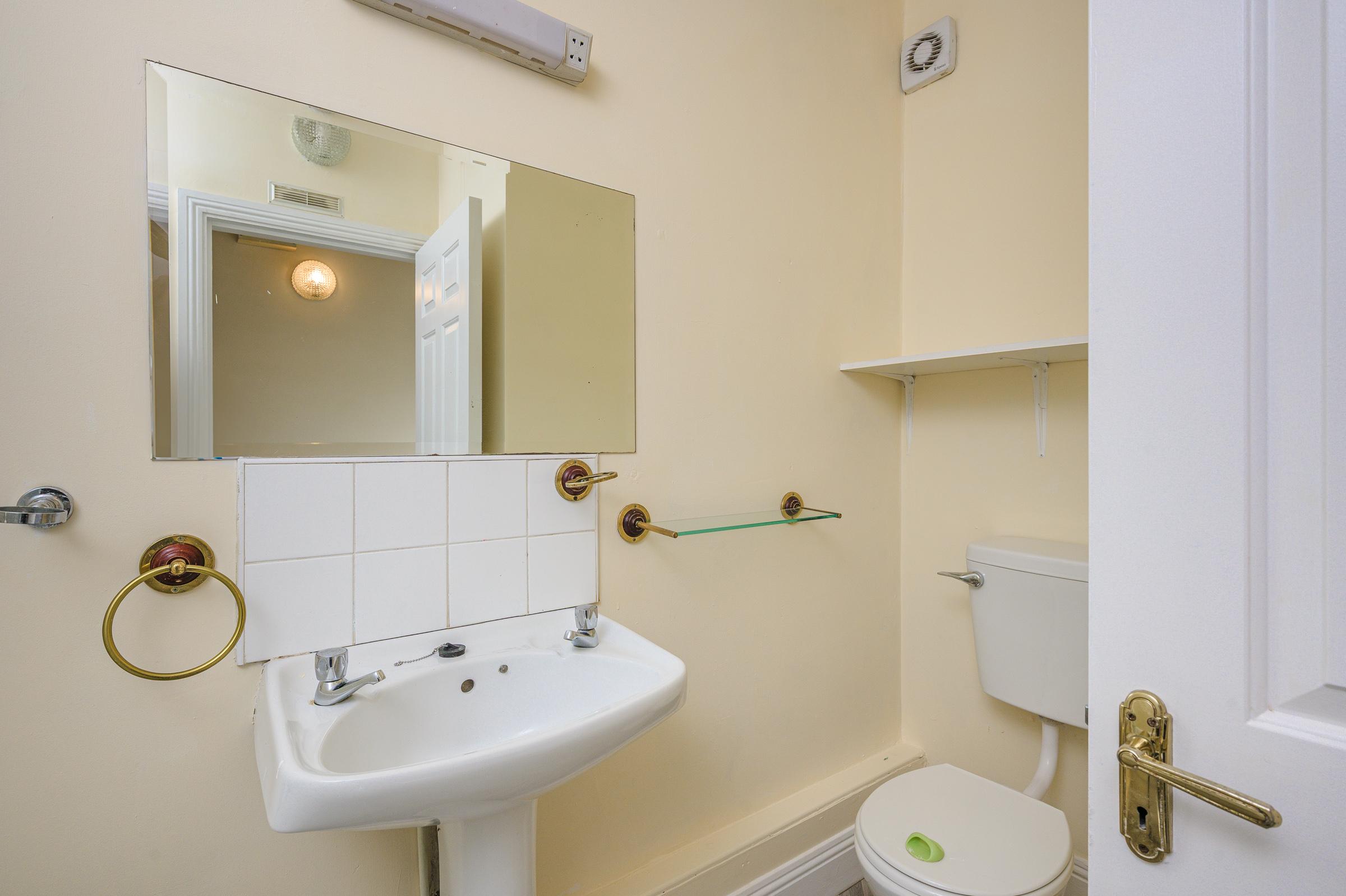 02.19 37 Lios Na Greine, South Douglas Road, Cork City, Co. Cork Stokes H Pix Web 20