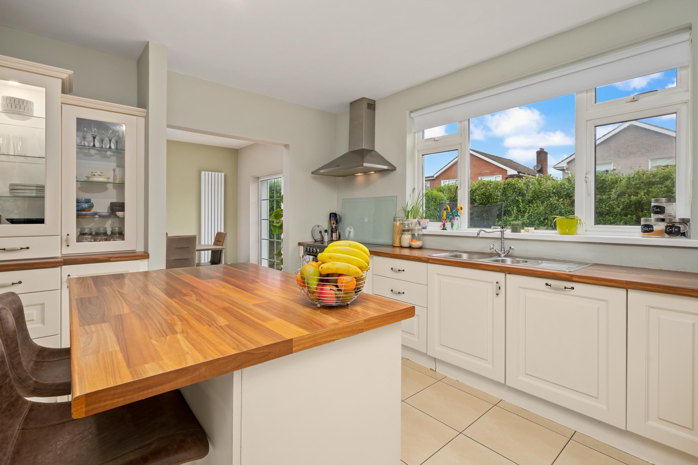 03.04 23 Upper Kensington, Clarke's Hill, Rochestown Stokes H Pix Web 10