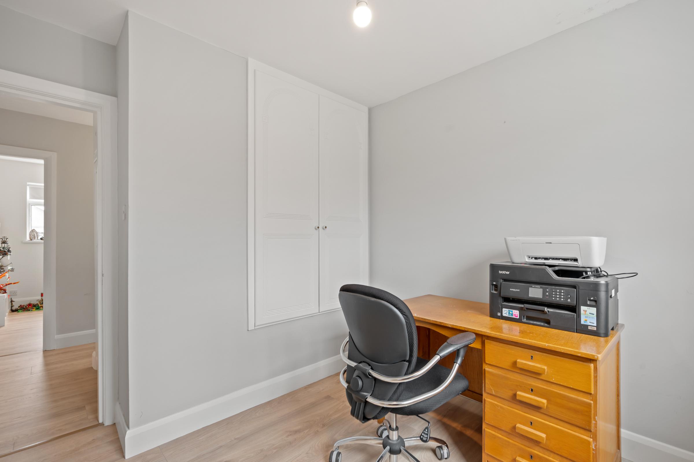 03.04 23 Upper Kensington, Clarke's Hill, Rochestown Stokes H Pix Web 19